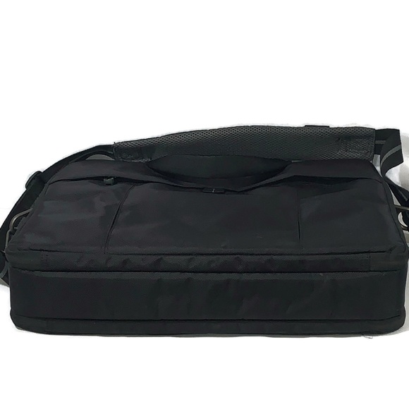 Dell Black Nylon Top Load Notebook Laptop Bag - Picture 7 of 9